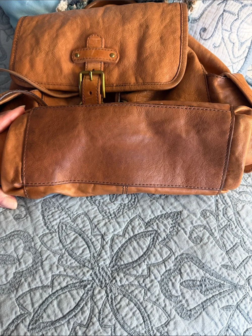 PREOWNED Vintage Fossil Classic Tan Leather Backpack Medium Size